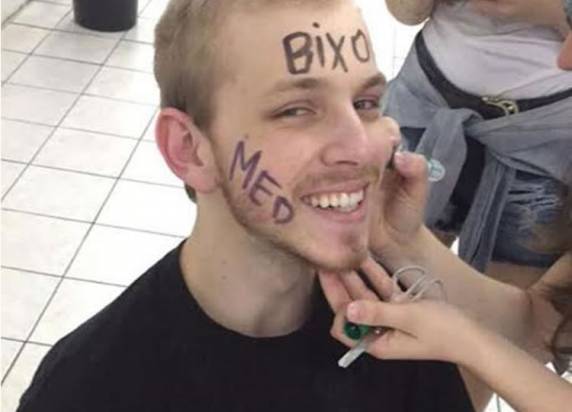 Vitor José da Silva Classmann pôde escolher em qual das federais onde 

prestou vestibular vai realizar seu grande sonho: o de ser médico