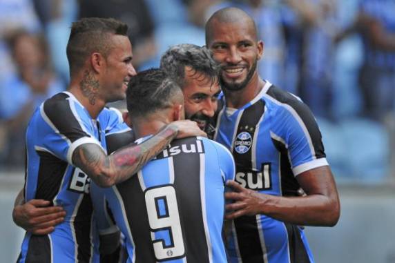 Com gol de Douglas, o time de Roger 

vence na 2º rodada da Primeira Liga