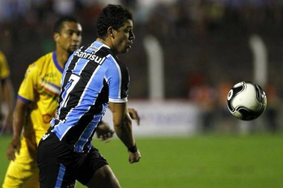 Time de Roger está em primeiro por ter levado menos cartões amarelos