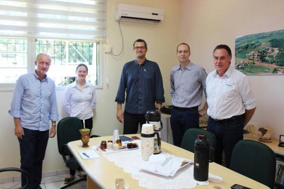 Gustavo 

Schneck Moreira ocupa a Gerência de Inovação, Mercado e Serviços Financeiros do Sebrae-RS e esteve em Três de Maio conhecendo a estrutura Instituição