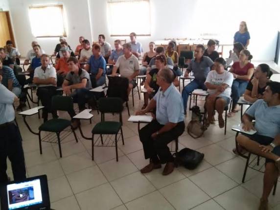Integrantes da Rede Ecovida Núcleo Missões comercializam produtos livres de agrotóxicos em toda a região. Iniciativa é apoiada por ações do 

Grupo Interdisciplinar de Pesquisa e Extensão Rural do curso de Agronomia