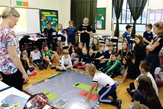 Programa MenteInovadora, do Projeto MindLab, está sendo desenvolvido na turma do 4º ano da SETREM