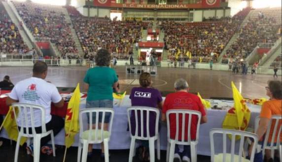 Categoria segue em caminhada até o Palácio Piratini nesta tarde