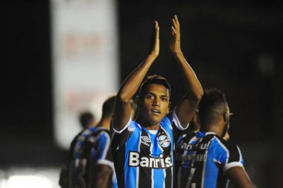 Tricolor não tomou conhecimento do adversário no Vermelhão da Serra