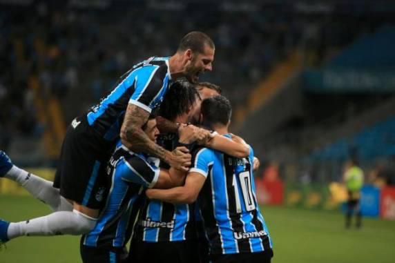 Equipe de Roger Machado aplicou 4 a 1 sobre o Brasil de Pelotas