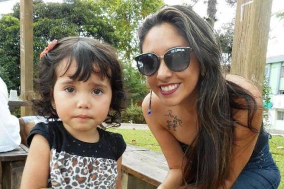 Veri e Rafaeli agradecem ao médico pela paciência e dedicação