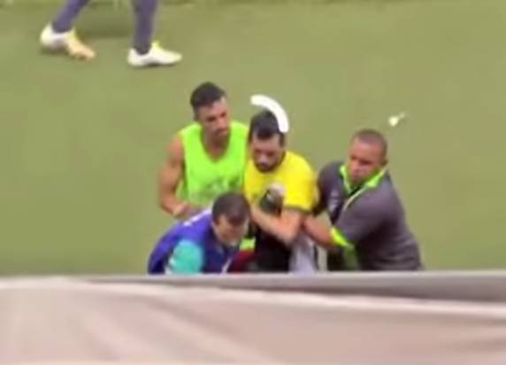 O jogador entrou no intervalo da partida e 

deixou o campo aos 20 minutos do segundo tempo