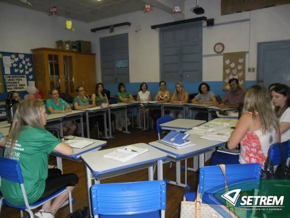 Atividade voltada à inserção de alunos da Educação Inclusiva foi 

conduzida pela coordenadora do curso de Psicologia Regina Zanon