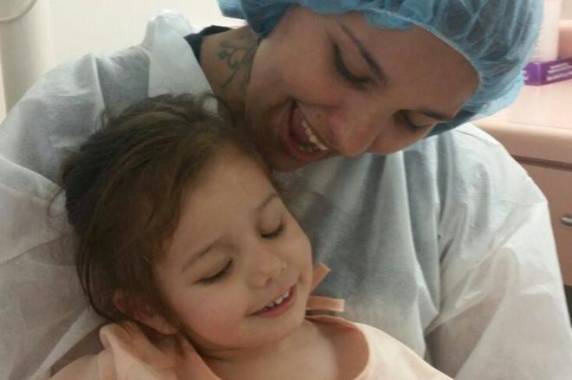 Daiana Pereira e Nicolly pouco antes da cirurgia em Miami