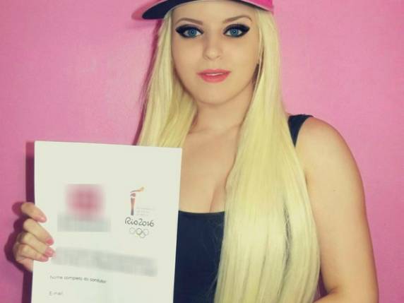 Após aparecer em concursos, Stefane Torassi foi chamada por patrocinador