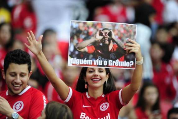 Gols foram marcados 

por Sasha, Paulão e Gustavo Ferrareis