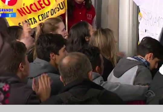 Conforme o movimento OcupaRS, mais de 50 escolas estão ocupadas