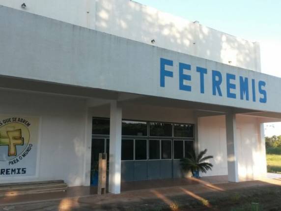 Turma que colou grau em dezembro de 2014 reclama da demora