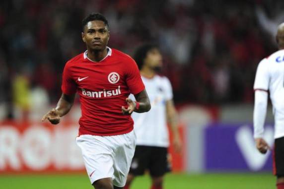 Time de Argel assumiu o lugar do Grêmio, que joga nesta quinta-feira