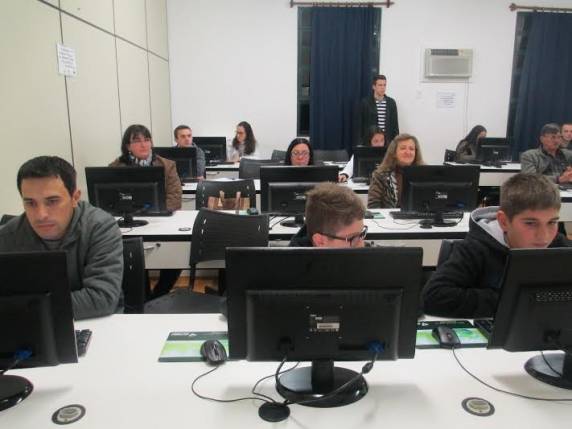 Mais de 60 pessoas de diversas 

idades se inscreveram e foram divididos em duas turmas