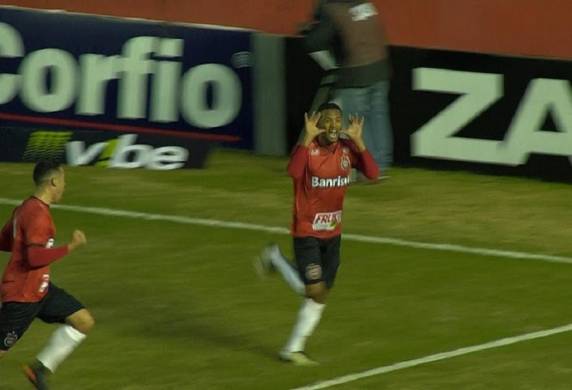 No Bento Freitas, Felipe Garcia marca aos 45 minutos do segundo tempo e dá vitória ao time gaúcho. De técnico novo, Tupi-MG perde 5ª seguida e vira lanterna da 

Série B