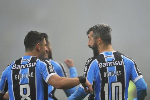 Na Arena, time de Roger não teve 

dificuldades para vencer mineiros