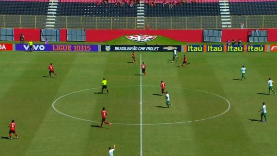 Meia do Verdão do Oeste dá assistência para os gols de Sérgio Manoel e Thiego e ganha elogios de Guto Ferreira, que reconhece possibilidade de escalá-lo 

como titular