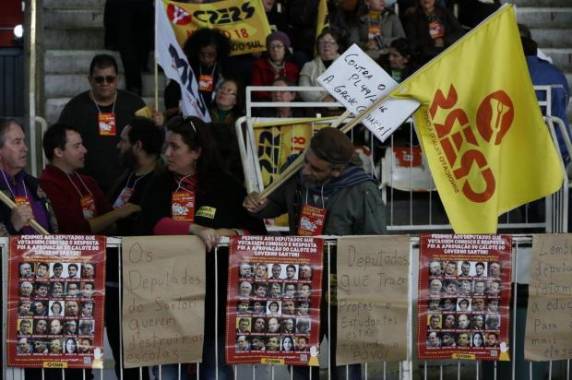 Decisão foi tomada nesta 6ª em assembleia no 

Ginásio Gigantinho