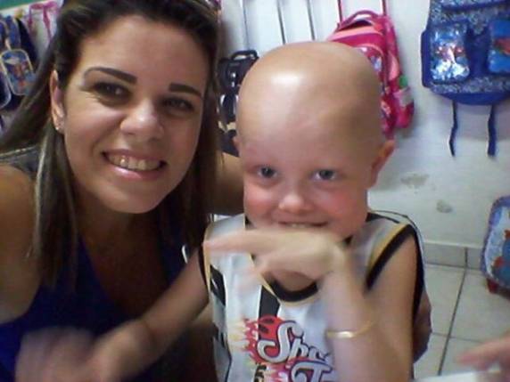 Tatiana Solanca fez transplante para João Victor em 2014