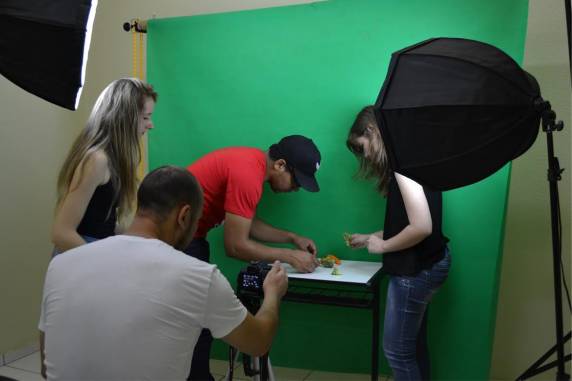 Oportunidade está disponível para 

os cursos de Comunicação Visual, Design de Móveis e Vendas