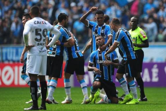 Tricolor emplacou 3ª vitória consecutiva no Campeonato Brasileiro