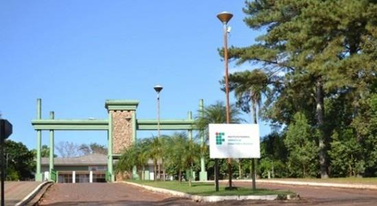 Pelo menos 20 alunos enfrentam dificuldades desde o início do ano letivo