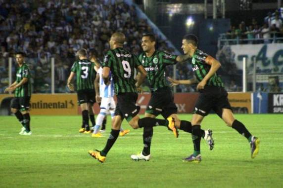 Próximo adversário 

deve sair do bloco que tem Corinthians, Palmeiras, São Paulo, Cruzeiro, Atlético-MG, Grêmio e Inter 