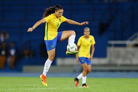 Gols foram marcados 

por Mônica, Andressa Alves e Cristiane