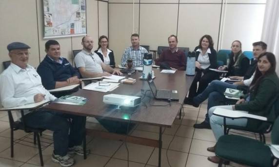 Instituição de ensino está realizando série de atividades para ampliar o desenvolvimento da Associação Comercial 

Industrial de Três de Maio e das empresas associadas