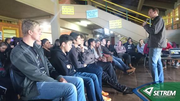 Palestra promovida pela ITEc busca dialogar a respeito do impacto das novas tecnologias no mundo e seus 

efeitos nas relações sociais/culturais e no futuro do mercado de trabalho e das profissões