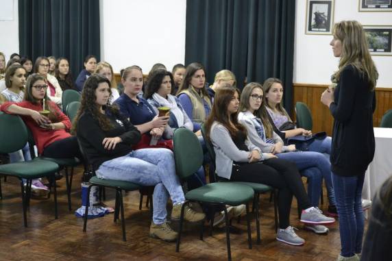 O objetivo da SWE é atrair mulheres para as áreas de exatas, como engenharias, tecnologia e ciência, e 

ajudá-las a se desenvolverem e se manterem nestas áreas