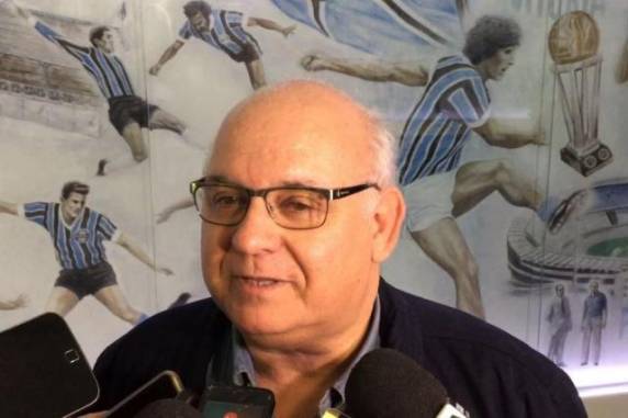 Presidente do Grêmio teria feito pedido em contato por telefone