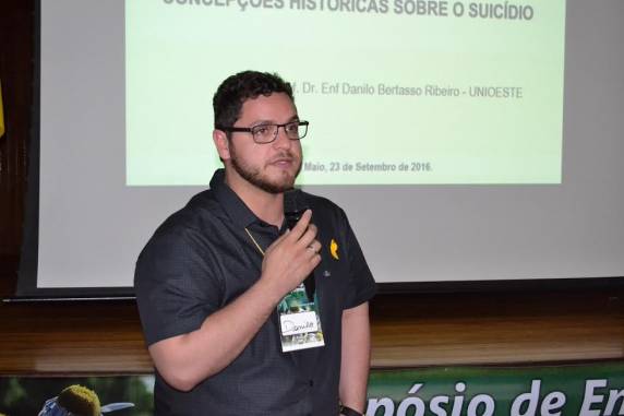 Questão foi apresentada e refletida através de vários vieses e sob várias perspectivas, com olhares da Enfermagem e da 

Psicologia