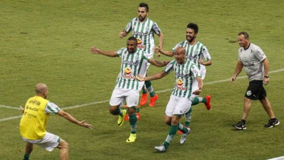 Hugo marcou o gol que classificou o time de Antônio Carlos Zago. Pio deixou tudo igual no Castelão. Como primeiro jogo 

foi 0 a 0 no Jaconi, Juventude garante a vaga