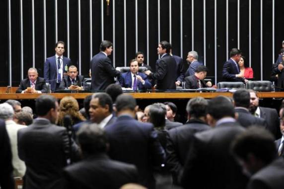 Proposta de Emenda à Constituição precisa ser apreciada em dois turnos