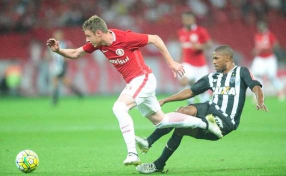 Colorado criou 

muitas oportunidades, mas acabou perdendo por 2 a 1 no jogo de ida de semifinal da Copa do Brasil