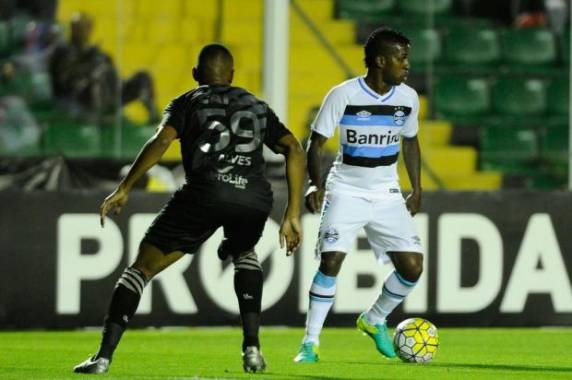 Técnico 

Renato Portaluppi poupou dez titulares