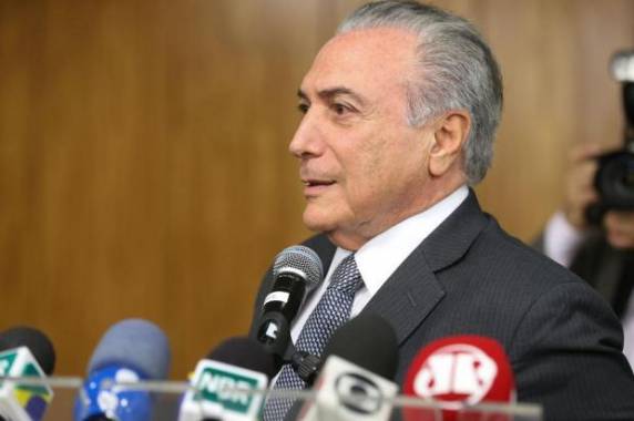 Questionado por 

jornalistas, o Planalto se manifestou dizendo que a doação, de fato, ocorreu, mas foi dentro da legalidade