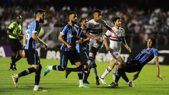 Partida foi a última com os titulares antes do primeiro jogo da final da Copa do Brasil