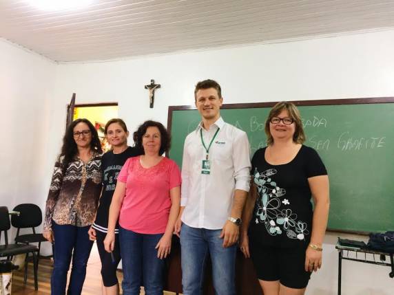 Escola 

de Linha Caçador foi uma das vencedoras do 2º TecnoTeen SETREM e alunos puderam escolher palestra gratuita
