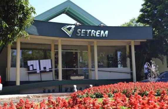 Opções são os cursos de 

Agropecuária, Comunicação Visual, Design de Móveis, Enfermagem, Informática, Manutenção Automotiva e Vendas