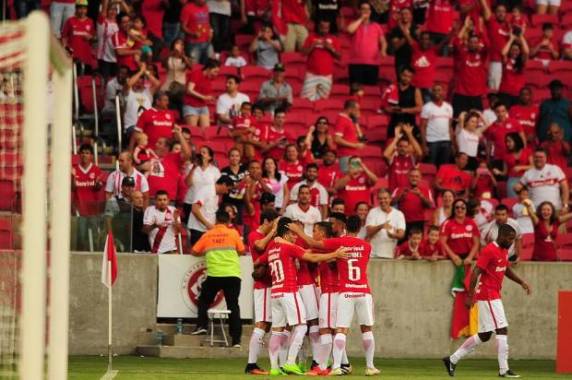 Partida marcou a estreia colorada pela Primeira Liga