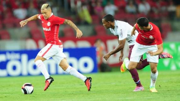 D'Alessandro fez o gol colorado, 

e Reis empatou para o time da Serra