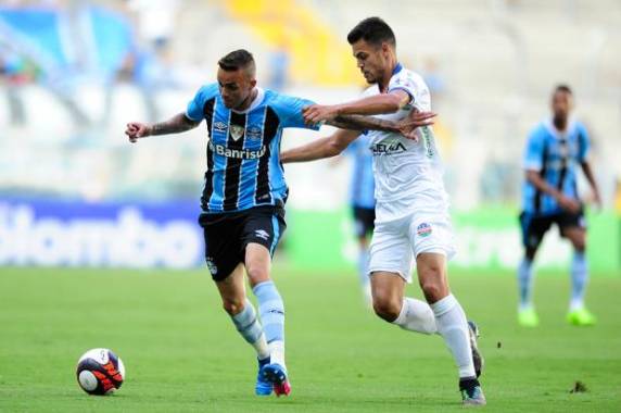 Com o placar, time de Renato 

caiu para a terceira colocação no Gauchão