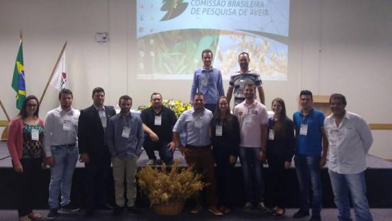 Acadêmicos, docentes e coordenação do curso foram responsáveis pela apresentação de nove trabalhos no evento