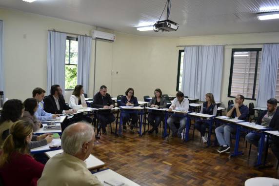 Objetivo foi conhecer a instituição e seu potencial 

para atender as demandas que a região aponta para o desenvolvimento da comunidade, empresas e setor agrocomercial