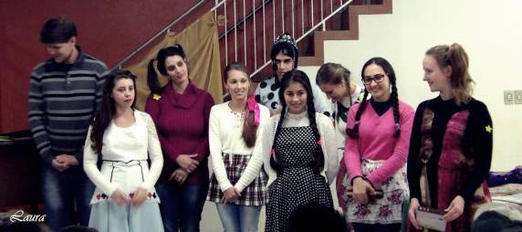 Vários personagens dos contos 

de fadas estiveram presentes no Lar, levando alegria e emoção para as crianças