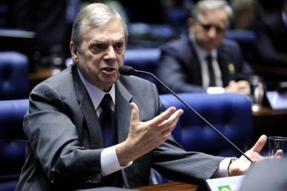 Maioria da legenda entendeu que um eventual desembarque agora iria prejudicar as reformas