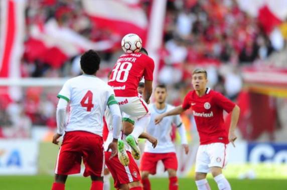 Diones marcou o gol da vitória dos visitantes